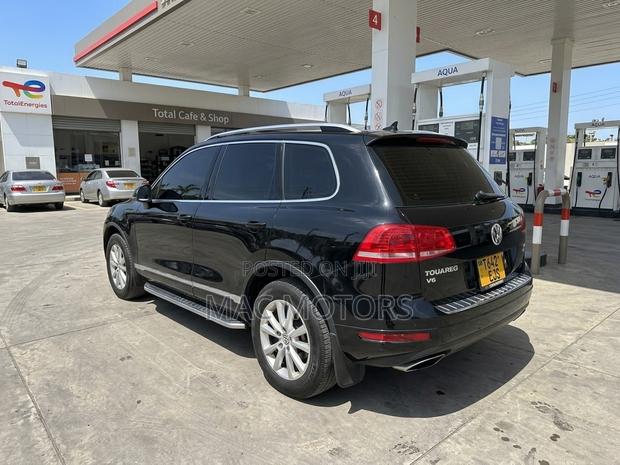 Volkswagen Touareg 2014 Black