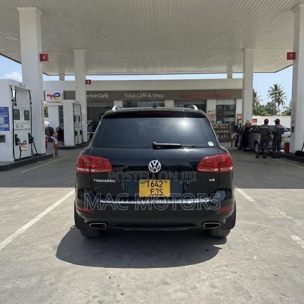Volkswagen Touareg 2014 Black