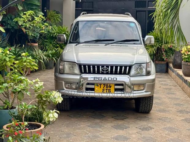 Toyota Land Cruiser Prado 2001 Beige