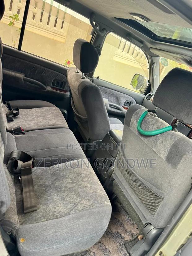 Toyota Land Cruiser Prado 2001 Beige