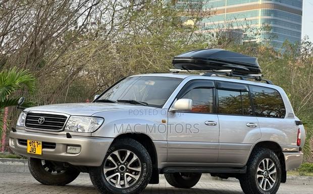 Toyota Land Cruiser 1998 Silver
