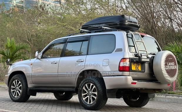 Toyota Land Cruiser 1998 Silver