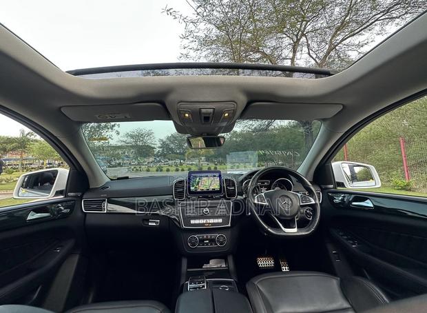 Mercedes-Benz GLE-Class GLE 350d 4MATIC 2016 Pearl