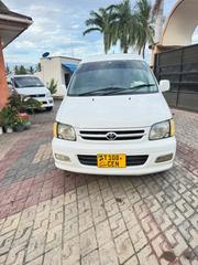 Toyota Noah 2002 White for sale