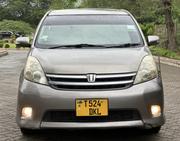 Toyota ISIS 2006 Gray for sale