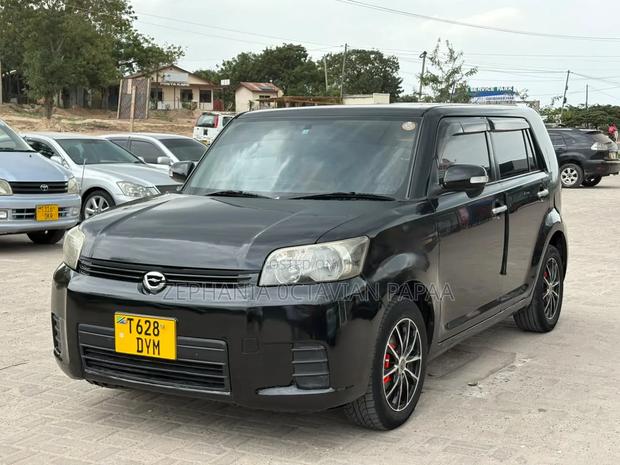 Toyota Corolla Rumion 2009 Black