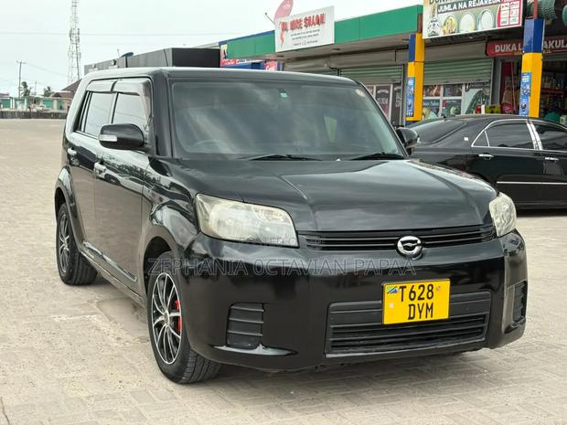Toyota Corolla Rumion 2009 Black