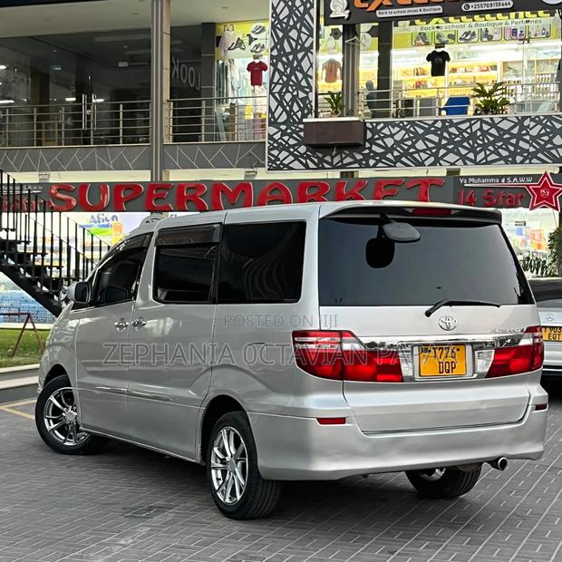 Toyota Alphard 2003 Silver