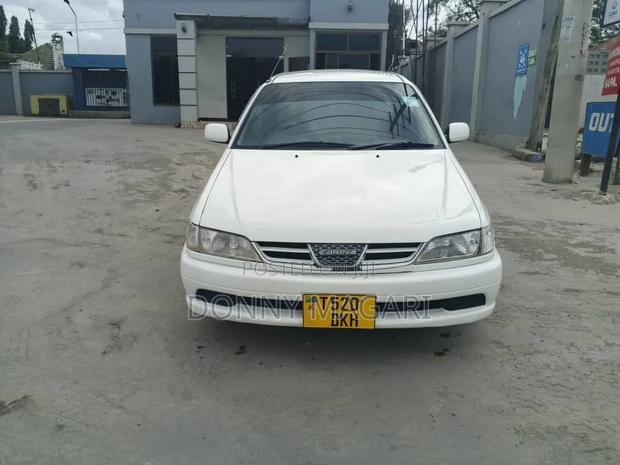Toyota Carina 2000 White