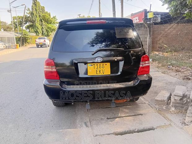 Toyota Kluger 2005 Black
