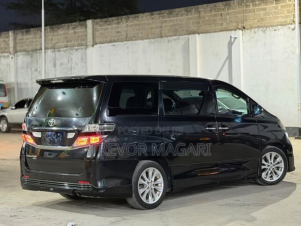 Toyota Vellfire 2009 Black