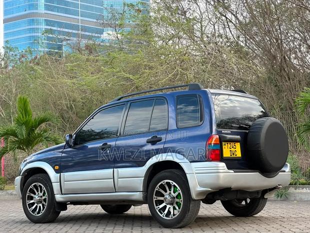 Suzuki Escudo 1995 Blue