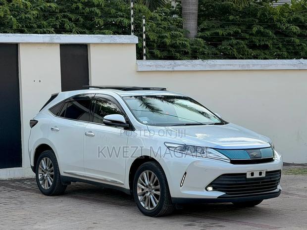 Toyota Harrier 2018 White