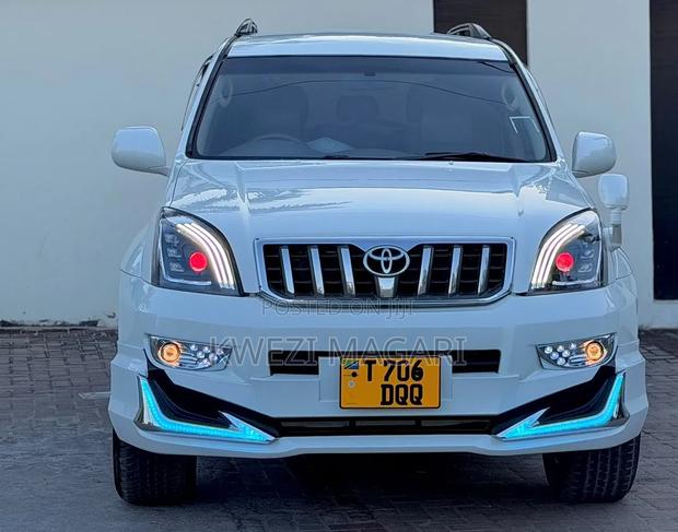 Toyota Land Cruiser Prado 2007 White