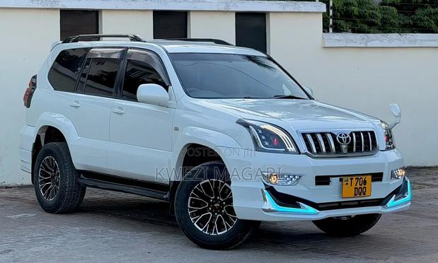 Toyota Land Cruiser Prado 2007 White