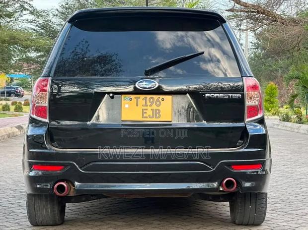 Subaru Forester 2010 Black
