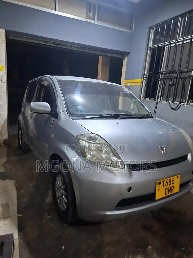 Toyota Passo 2005 White