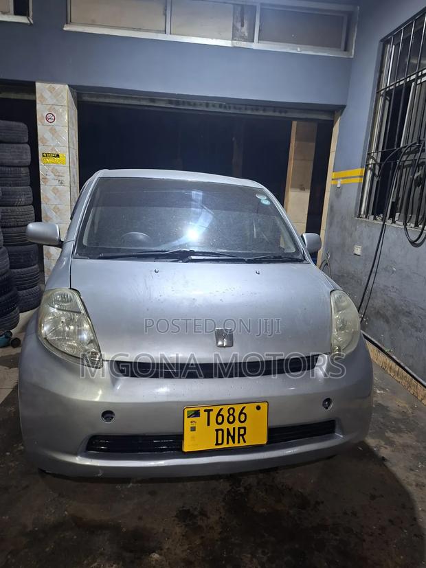 Toyota Passo 2005 White