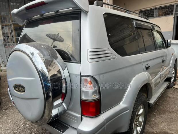 Toyota Land Cruiser Prado 1998 Silver