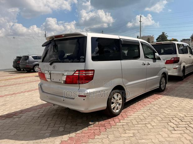 Toyota Alphard 2006 Silver