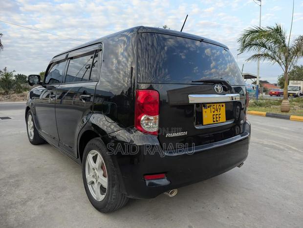 Toyota Rumion 1.5 FWD 2023 Black