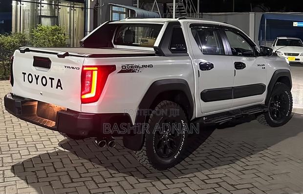 New Toyota Hilux 2026 White