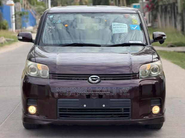 Toyota Rumion 1.5 FWD 2023 Maroon