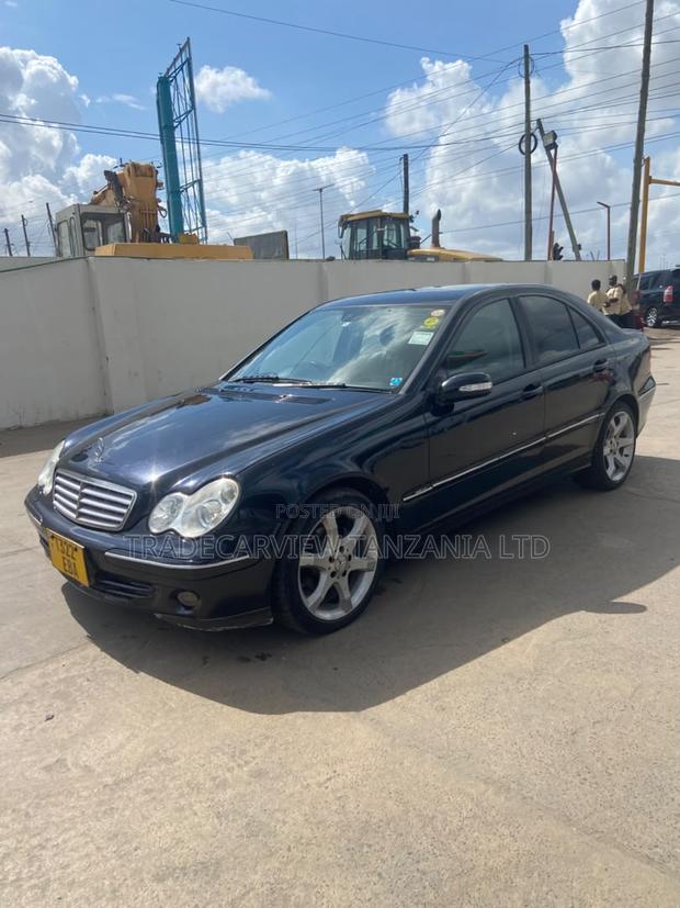 Mercedes-Benz C200 2005 Black