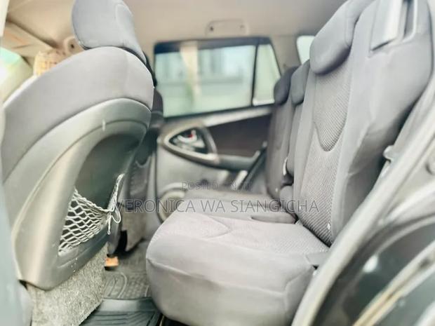 Toyota RAV4 2005