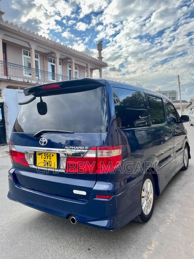 Toyota Alphard 2004 Blue