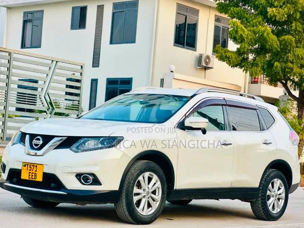 Nissan X-Trail 2013 White