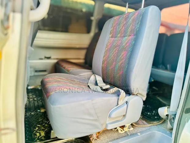 Toyota Noah 2001