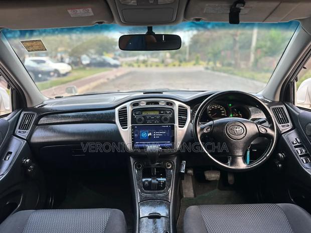 Toyota Kluger 2007 Silver