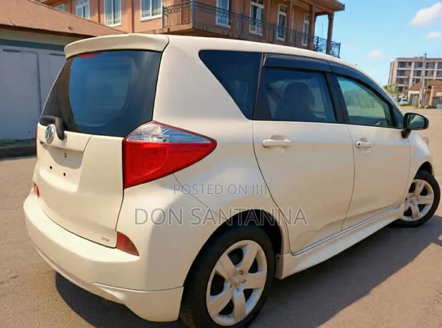 Toyota Ractis 2011 White