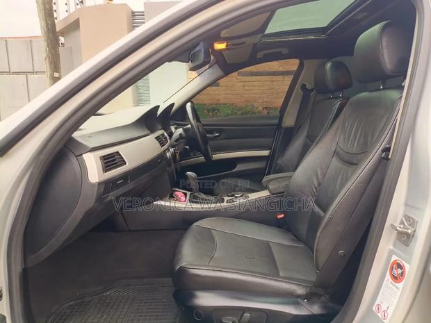 BMW 320i 2010 Silver