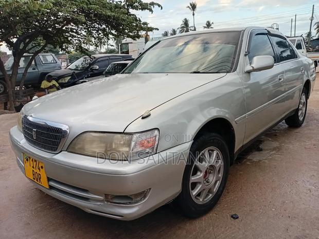 Toyota Cresta 1999 Silver