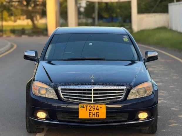 Mercedes-Benz C200 2008 Black