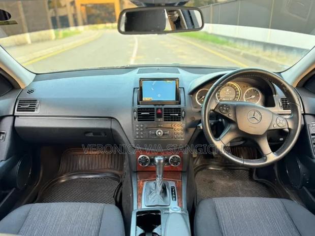 Mercedes-Benz C200 2008 Black
