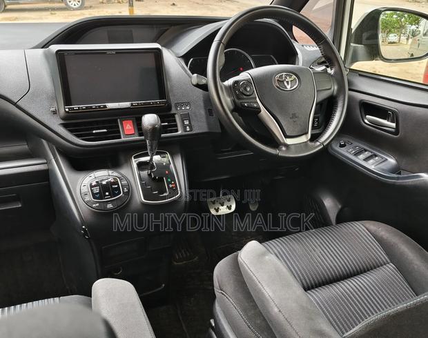 Toyota Voxy 2015 White