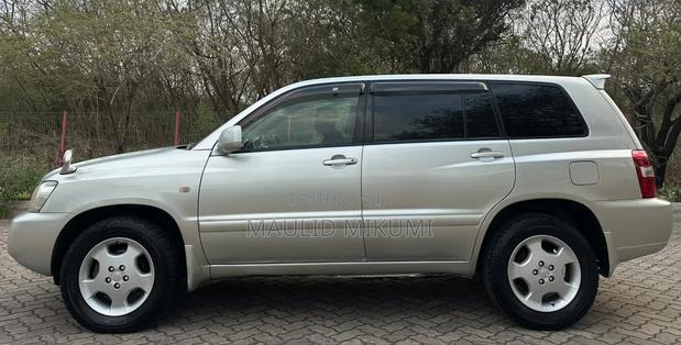 Toyota Kluger 2007 Silver