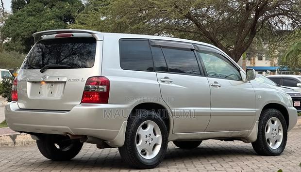 Toyota Kluger 2007 Silver