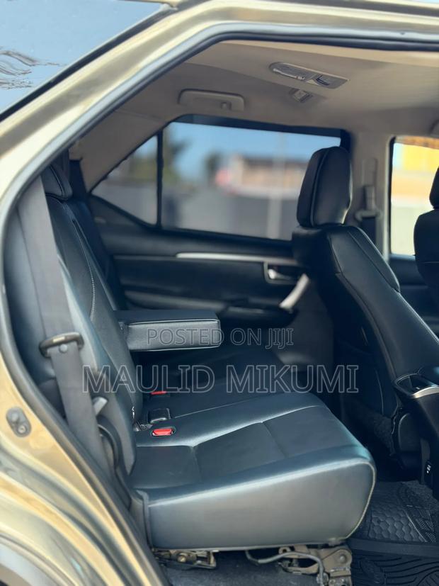 Toyota Fortuner 2021 Gray