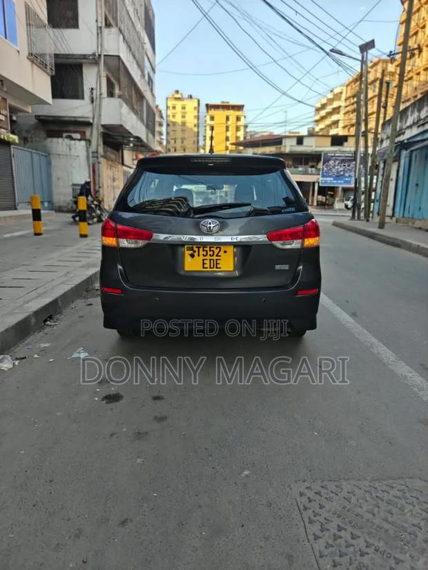 Toyota Wish 2013 Black