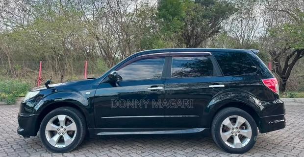 Subaru Forester 2010 Black