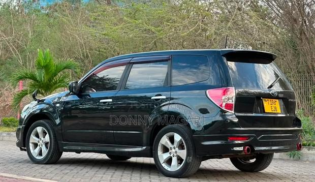 Subaru Forester 2010 Black