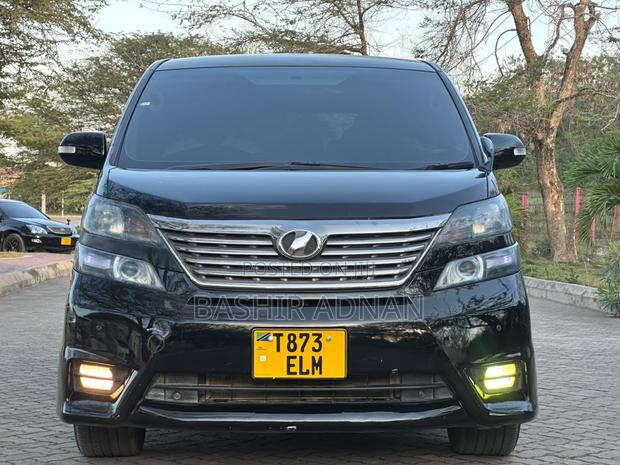 Toyota Vellfire V 2.4 FWD 7-Seater 2010 Black
