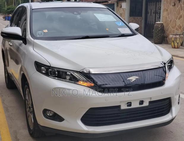 Toyota Harrier 2016 Off white