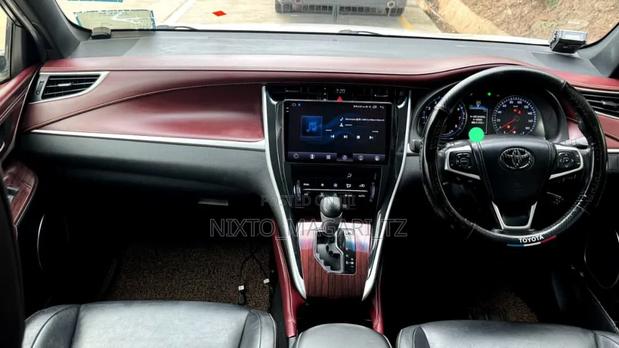 Toyota Harrier 2016 Off white