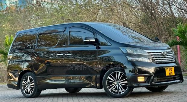 Toyota Vellfire 2010 Black