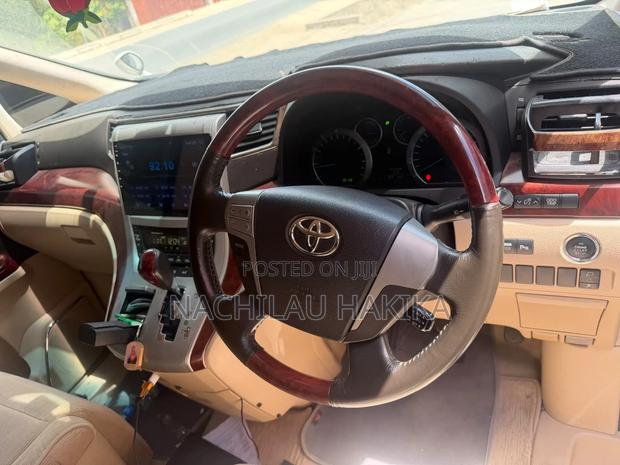 Toyota Alphard 2010 White